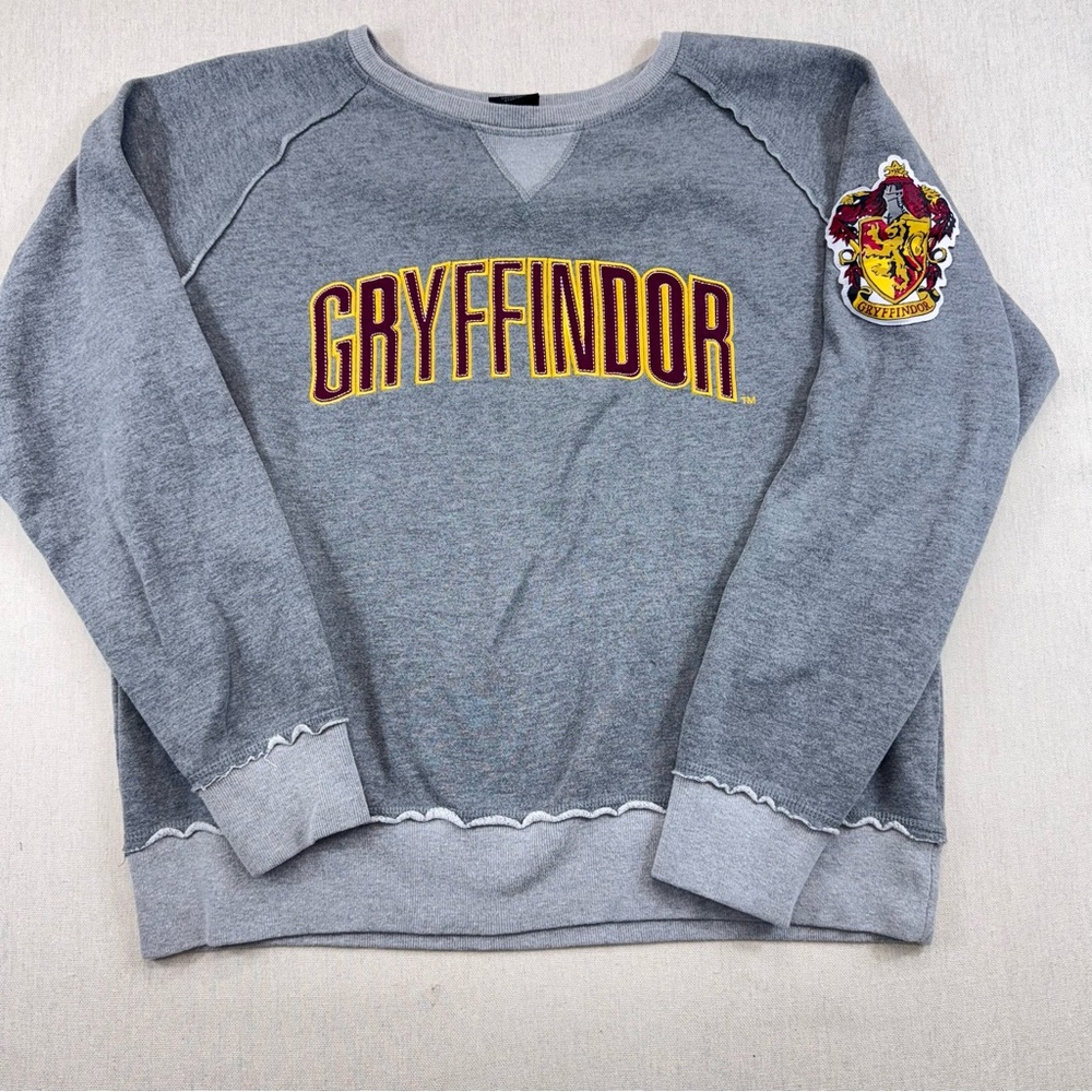 Harry Potter Gryffindor Sweatshirt Women's Small Gray Embroidered Universal Tag